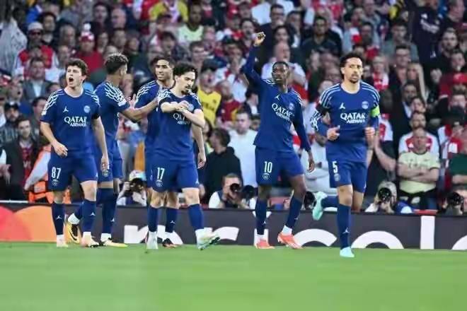 7大名帅难救红魔！曼联冲冠唯一希望，为何非他不可？